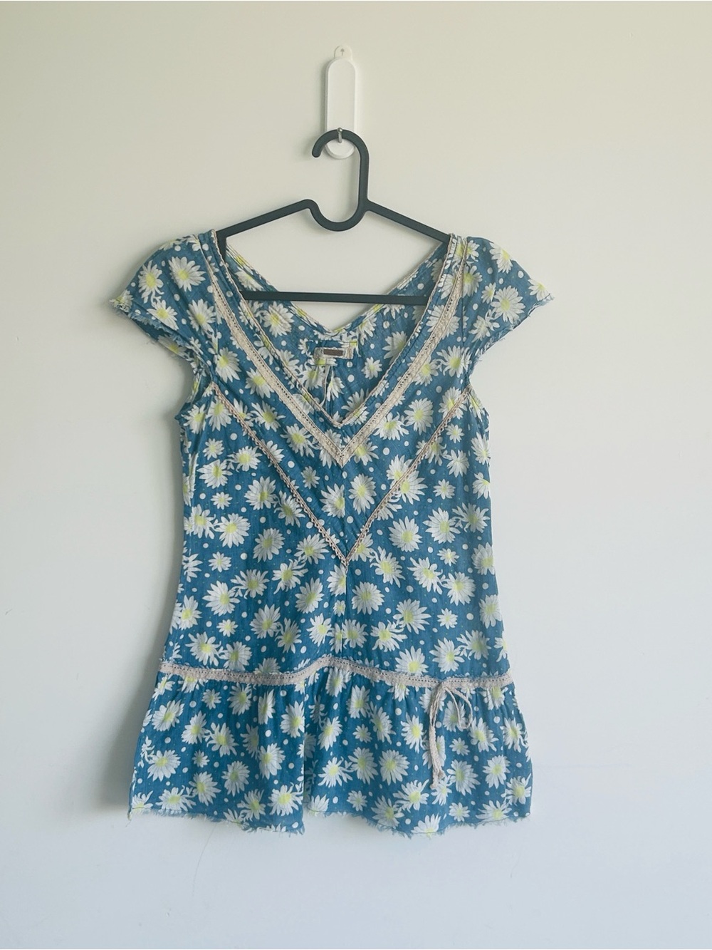 Free People Y2K Daisy Floral Lace Trim Tunic Top 100% Cotton